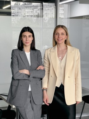 Asistent al șefului departamentului de marketing, Junior