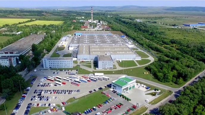 Montator/montatoare în industria construcțiilor de automobile