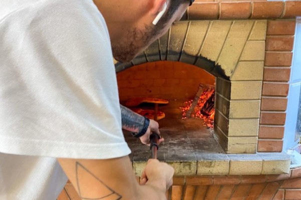 Bucătar - pizza-maker, pizzar, pizzaiolo