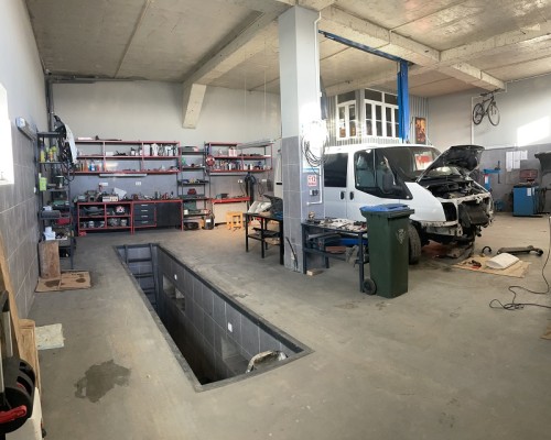 Mecanic auto / Автомеханик