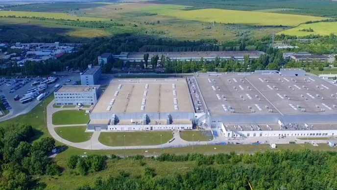 Montator/montatoare în industria construcțiilor de automobile