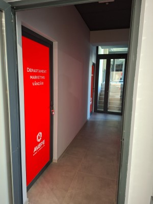 Office Manager - Secretară - Hostess