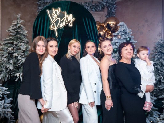 Специалист по работе с клиентами (Customer Service Representative), дневные/ночные смены