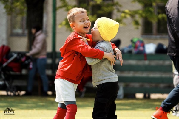 Antrenor fotbal copii (3-10 ani)