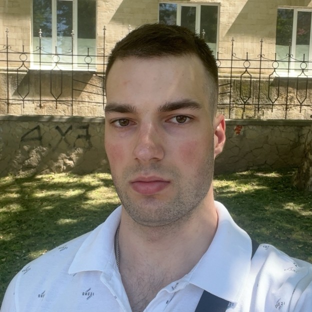 Графический дизайнер