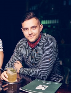 Administrator, Barman, Tehnolog in alimentație 