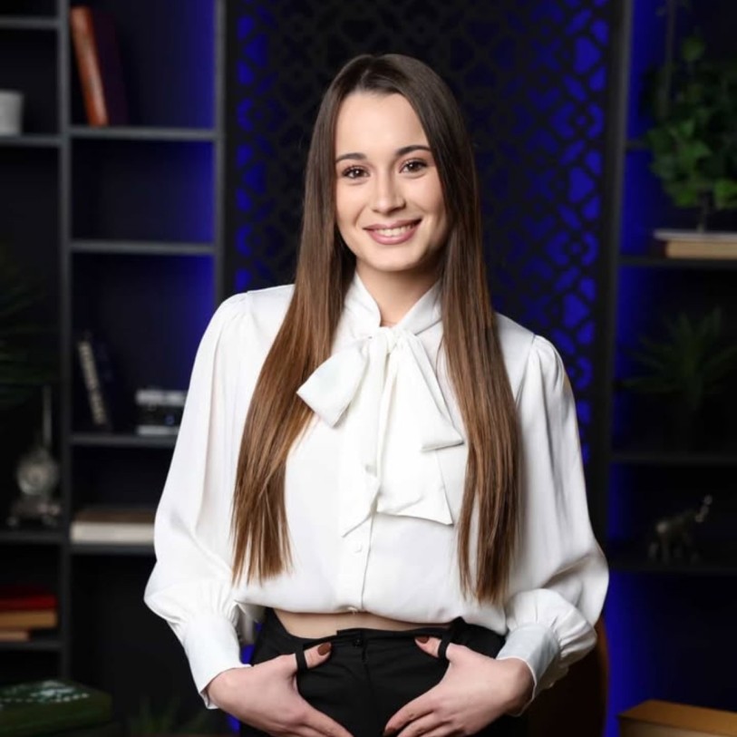Operator vÎnzări/SMM