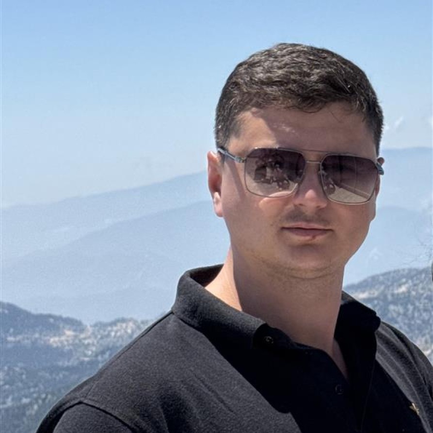 Директор/Director, Администратор/Administrator, Старший менеджер/Manager superior, Тим-лидер/Lider de echipă