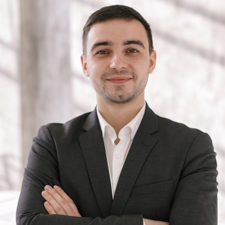 Sunt gata să accept orice funcție