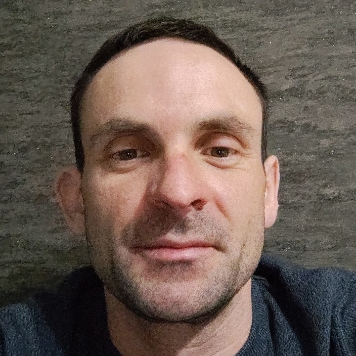 Merchandiser, muncitor auxiliar, vanzator 