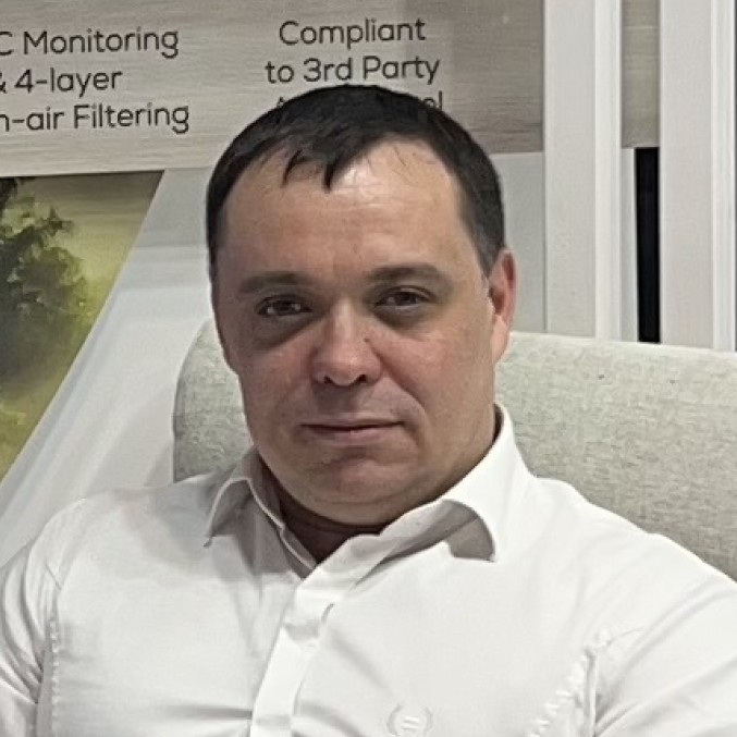 Исполнительный Директор