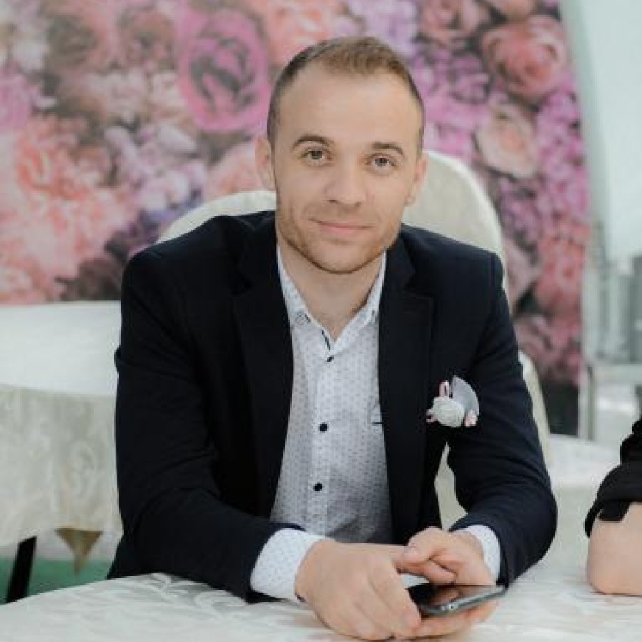 Sunt gata să accept orice funcție