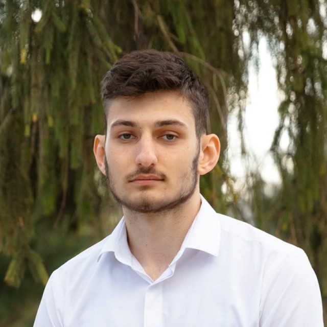 Sunt gata să accept orice funcție