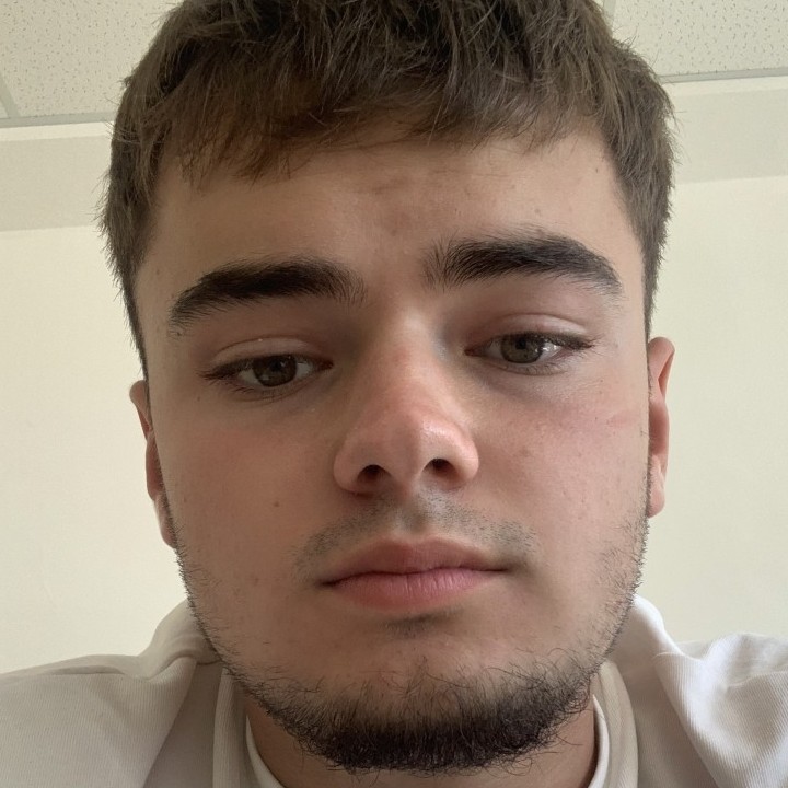 Sunt gata să accept orice funcție