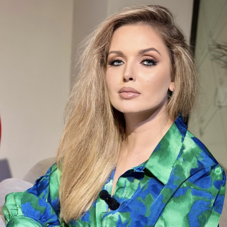 Traducător, manager, office-manager, prezentator