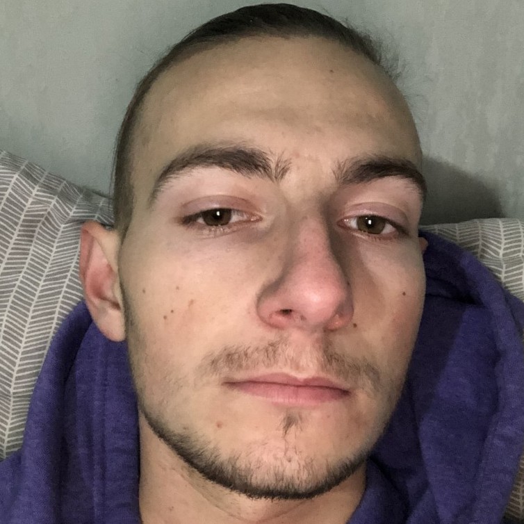 Курьер на своей машине 