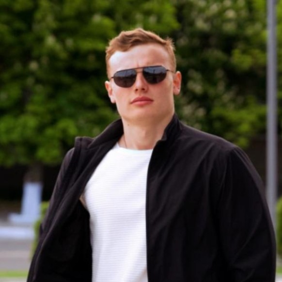 Operator call centru, vinzator consultant