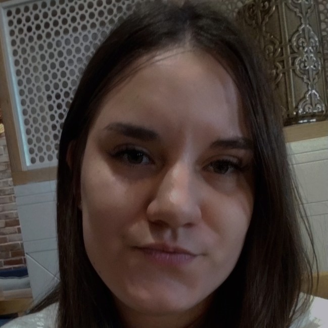 Recepționista, manager vânzări, vânzător consultant 