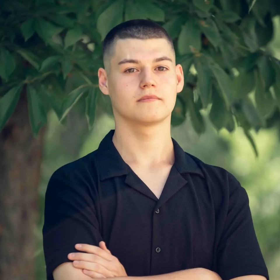 Operator call centru, vinzator consultant