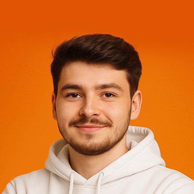 Графичсекий дизайнер / Designer grafic