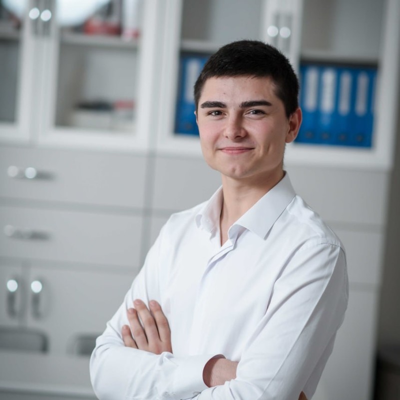 Muncitor auxiliar, operator call centru