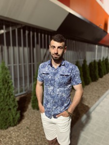 Sofer, vinzator, depozitar, antrenor