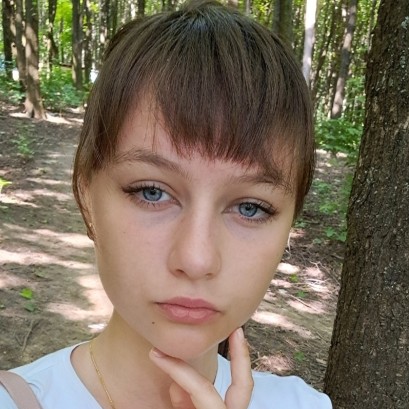 Ilustrator sau grafician, redactor, content writer pentru social media, asistent în proiecte culturale, creator de conținut, organizator/ asistent pentru evenimente, recepționer, ș.a