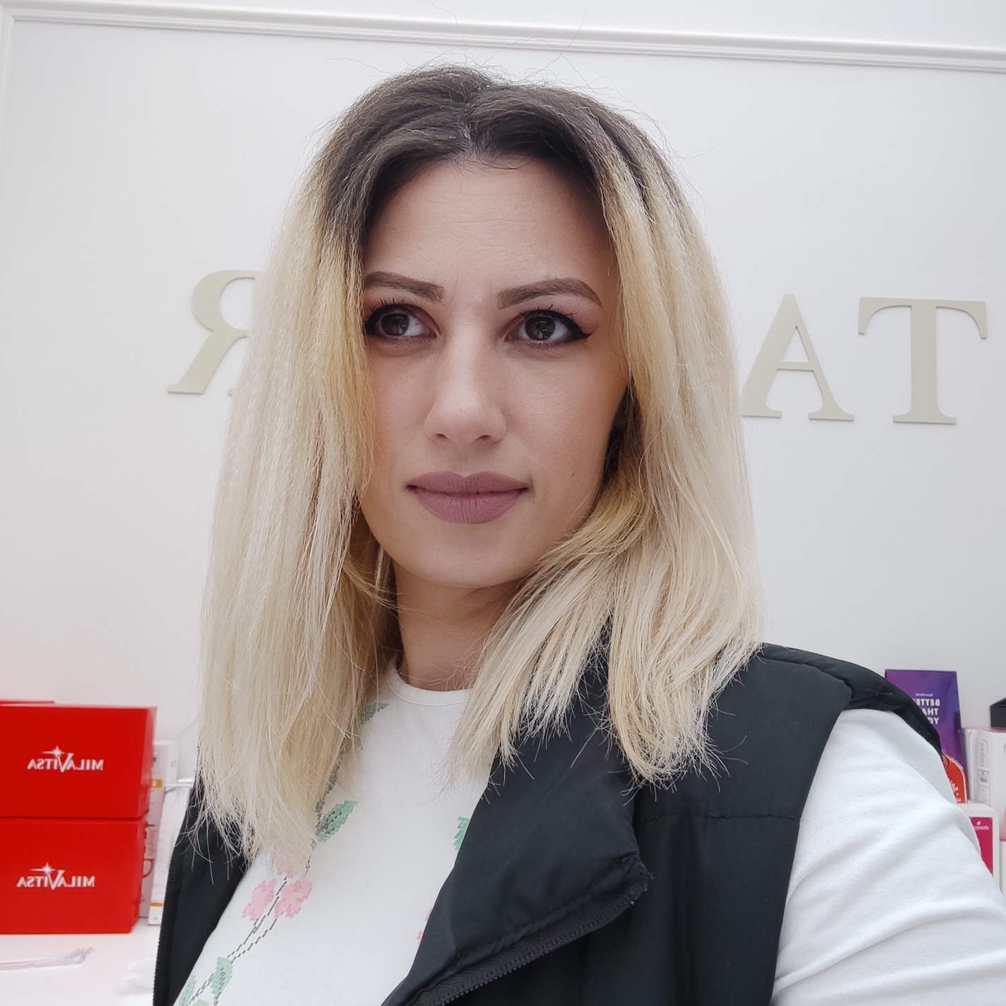 Vânzător consultant