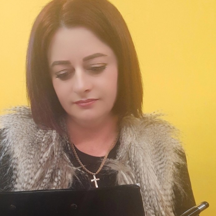 Consultant vinzari, operator call-center, manager vinzari, receptionista