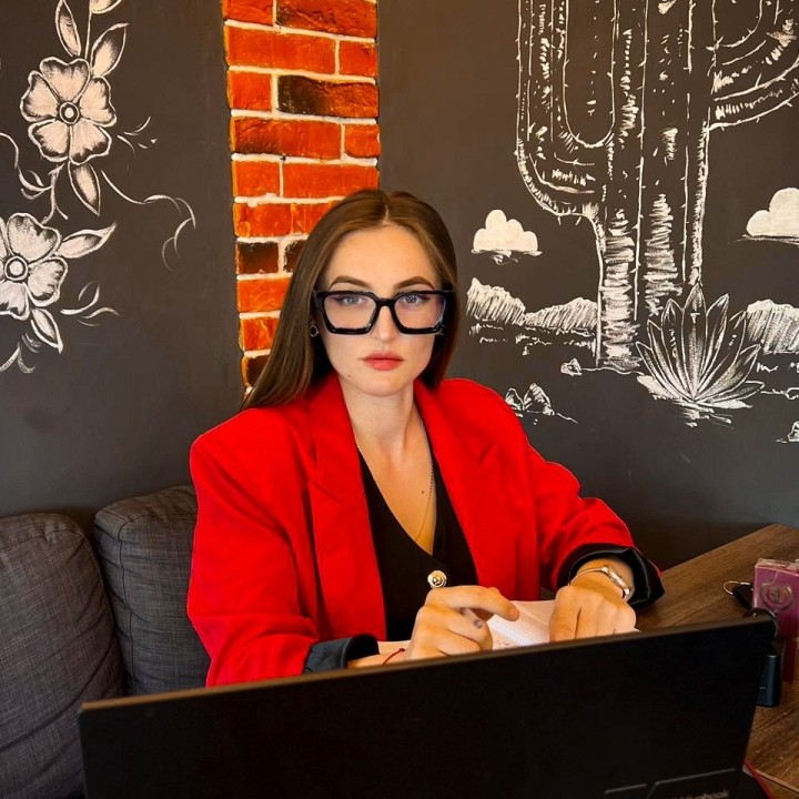 Sunt gata să accept orice funcție