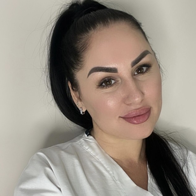 Cosmetician estetist