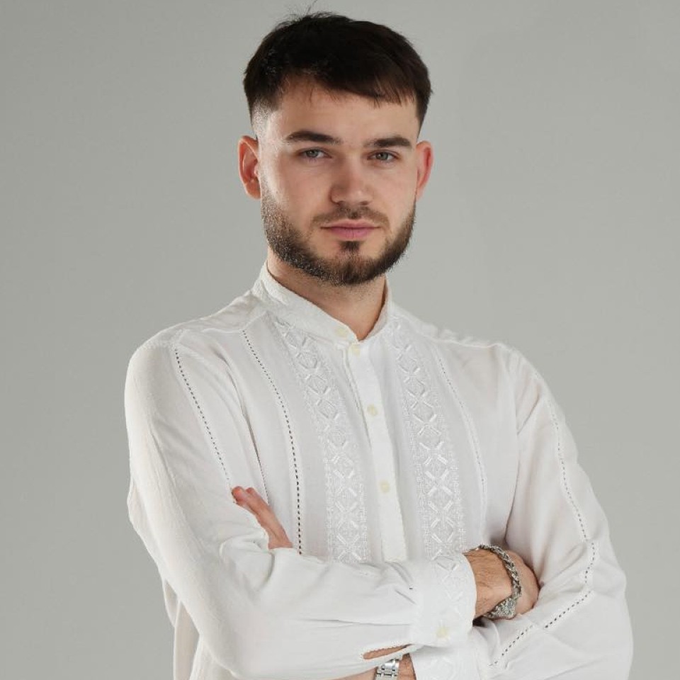 Sunt gata să accept orice funcție