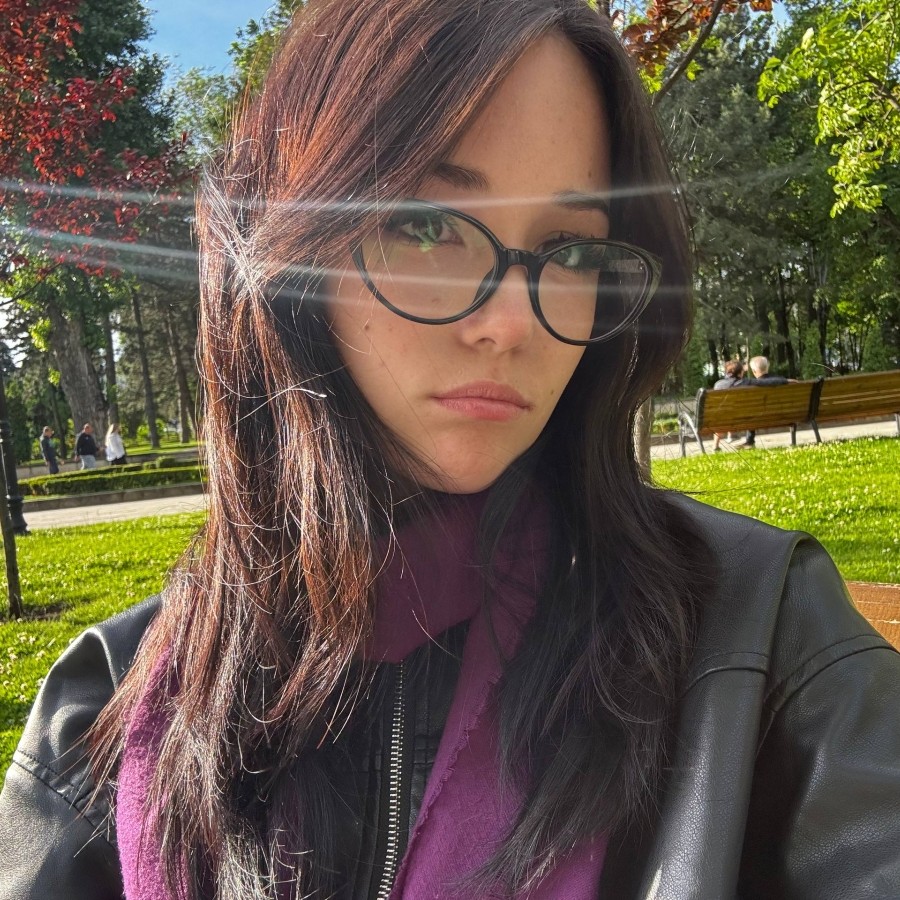 Barista, casier, vânzător consultant 