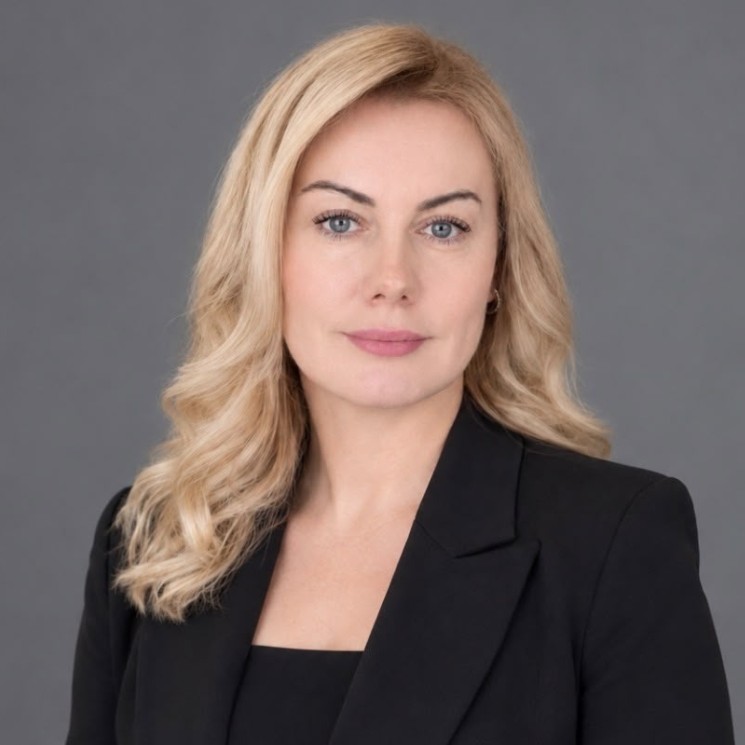Manager produs, specialist AML, banking