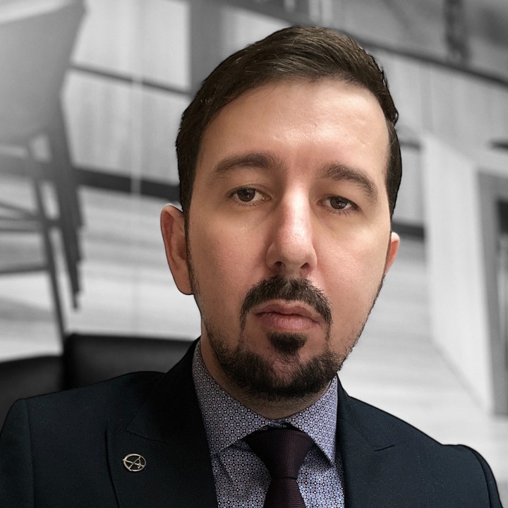 Sunt gata să accept orice funcție
