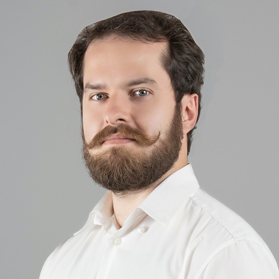 Traducător, interpret, subtitlor, profesor de engleză