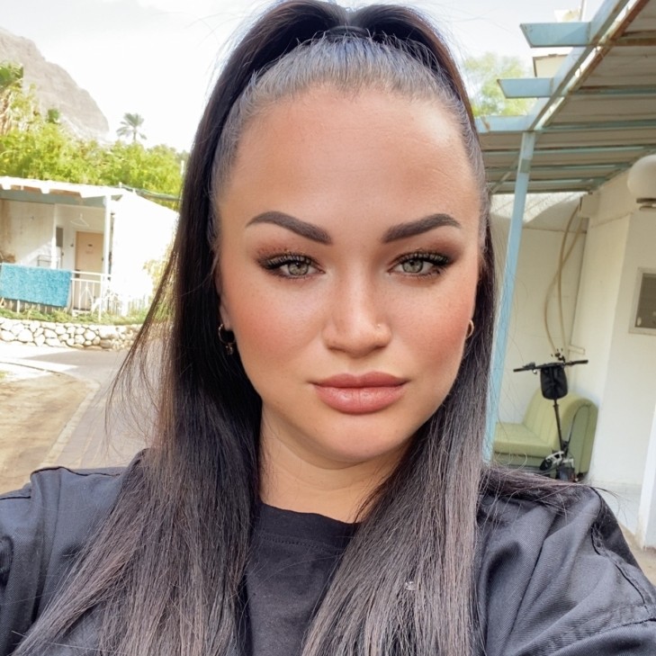 Vanzator, operator call-center