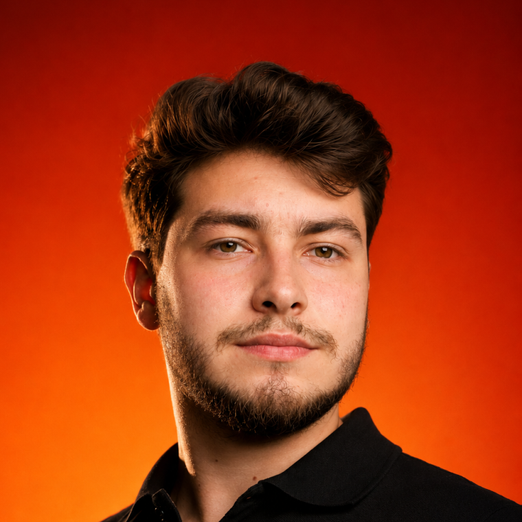 Графический дизайнер / Designer grafic