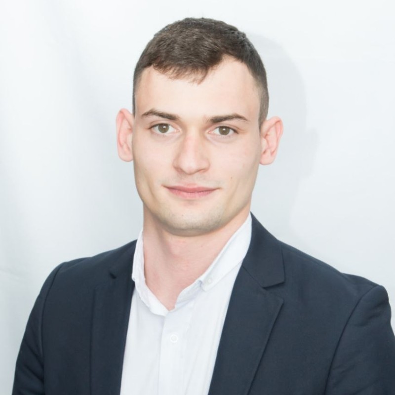 Sunt gata să accept orice funcție