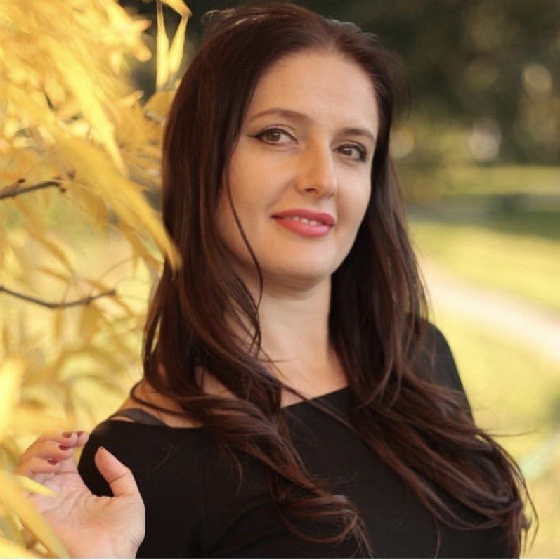 Actrița, model, animator/актриса, модель, аниматор