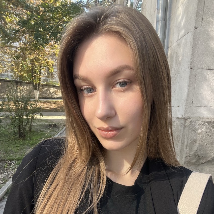 Hostess, recepționistă, operator call centru, ghid de turism…