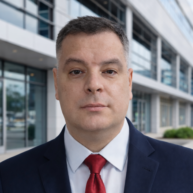 Sunt gata să accept orice funcție