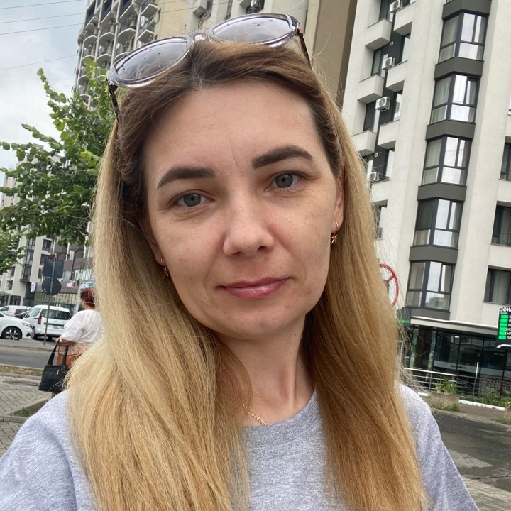Asistent social, casier, meșter în manechiura