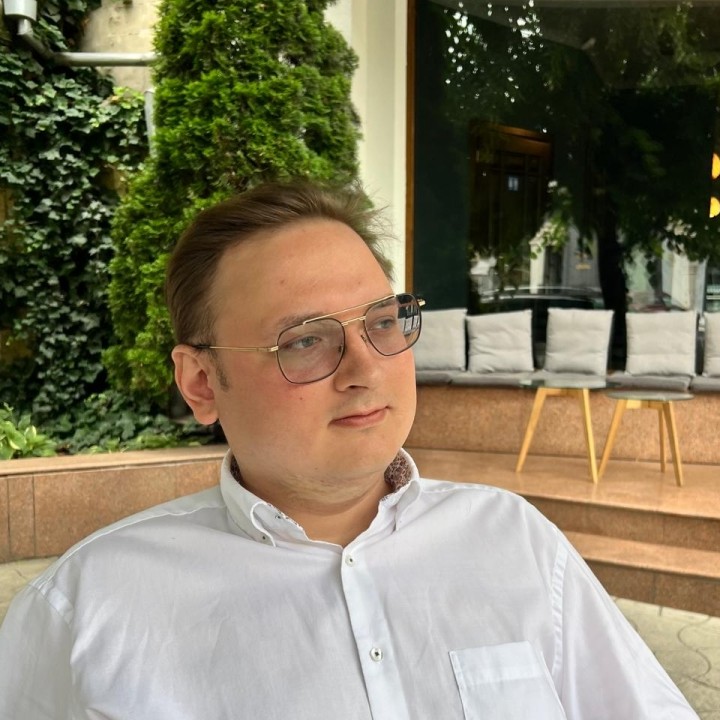 Переводчик/Traducator