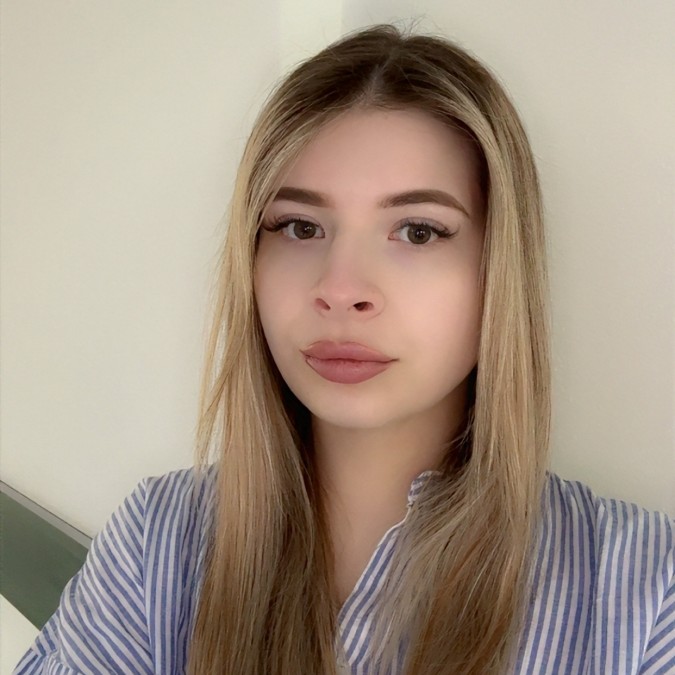 Receptionist 