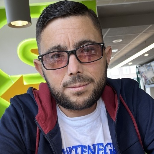 Sunt gata să accept orice funcție